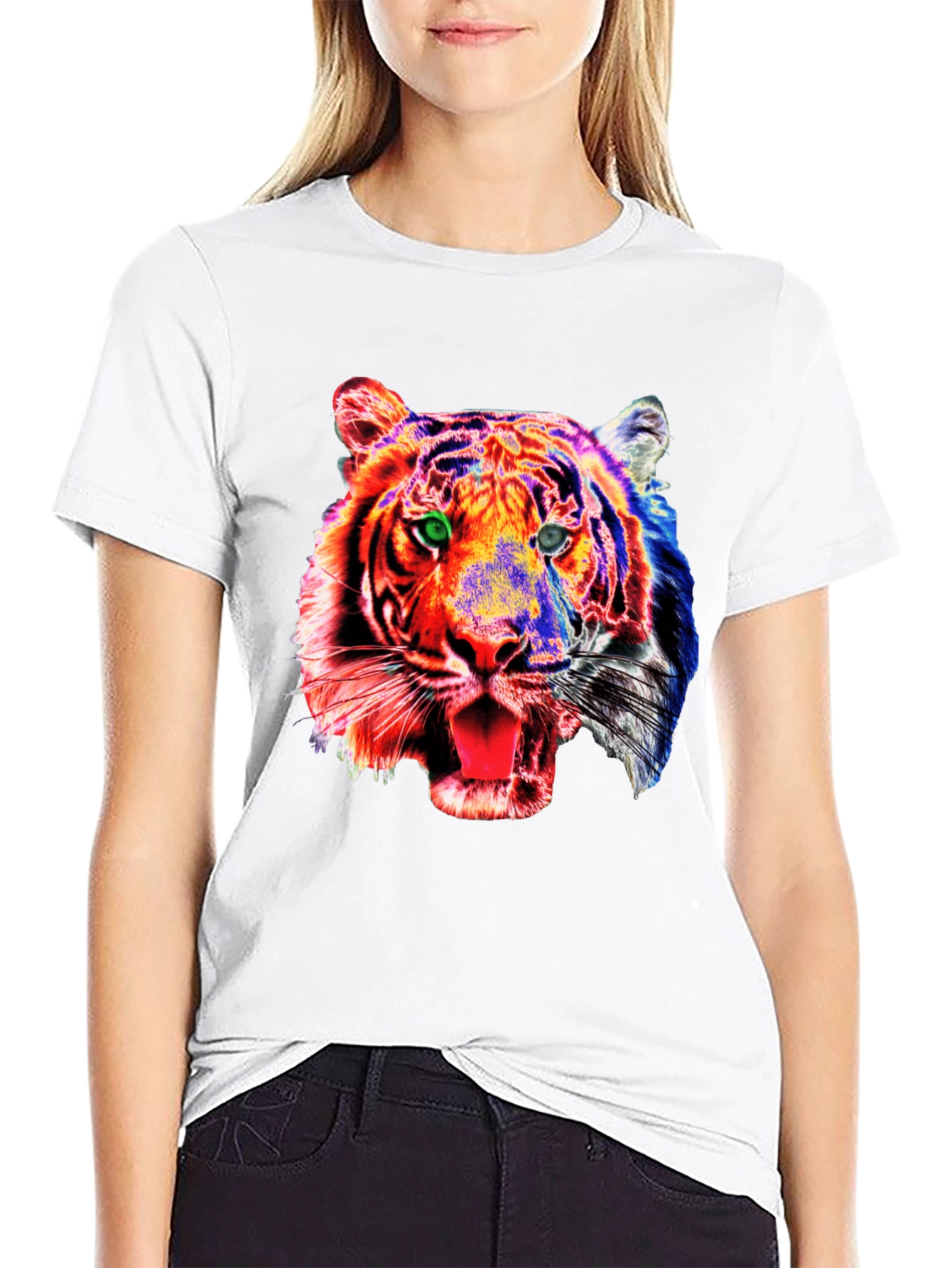 Bold Tiger Graphic Tee - Modern Style