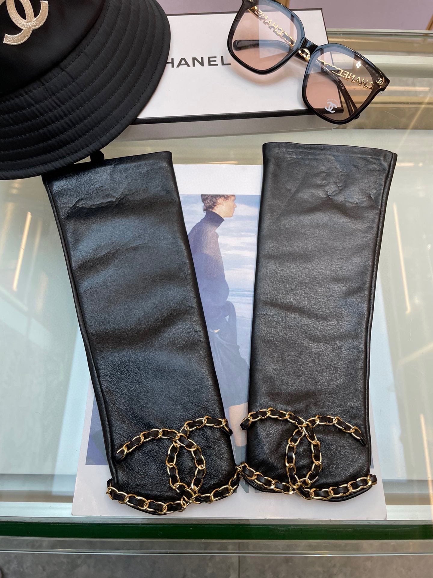 FINGERNESS GLOVES IN BLACK LAMBSKIN 465053
