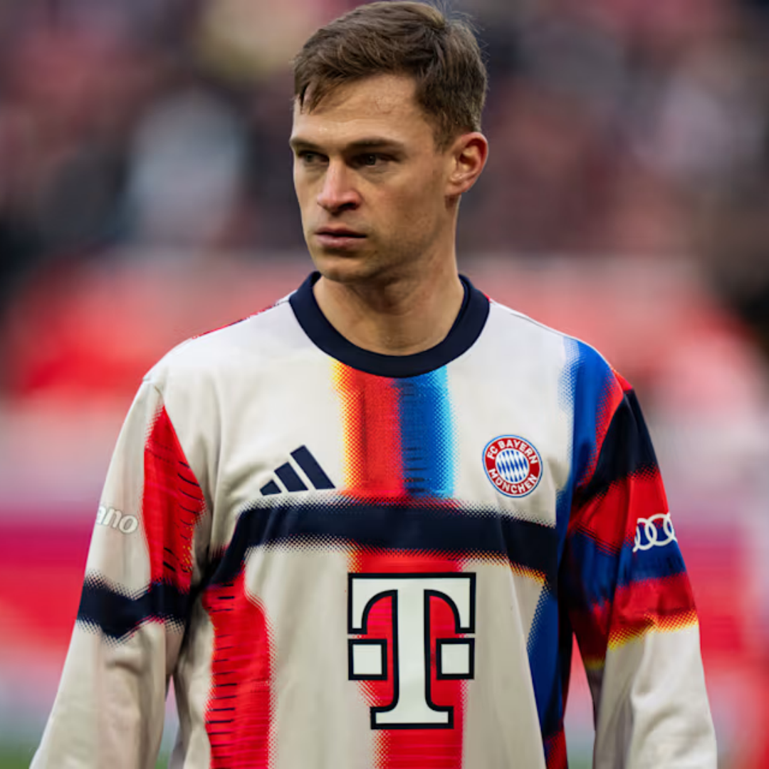 Bayern Munich Pre-Match Training Jersey 2025/26