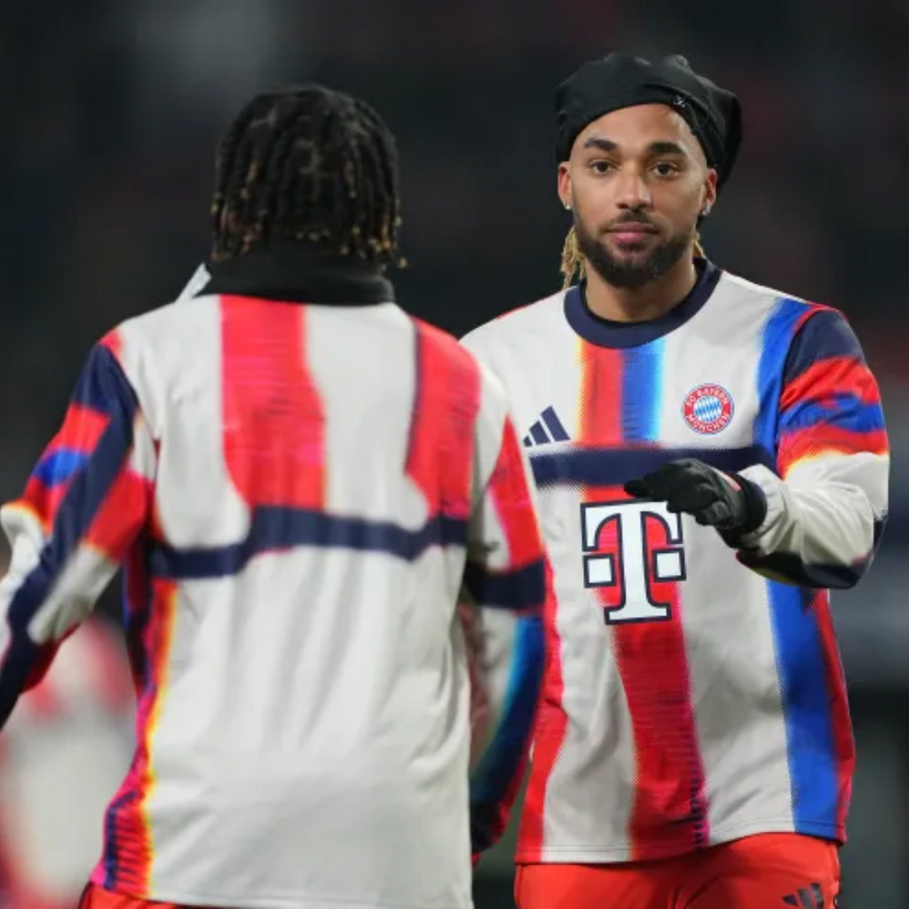 Bayern Munich Pre-Match Training Jersey 2025/26