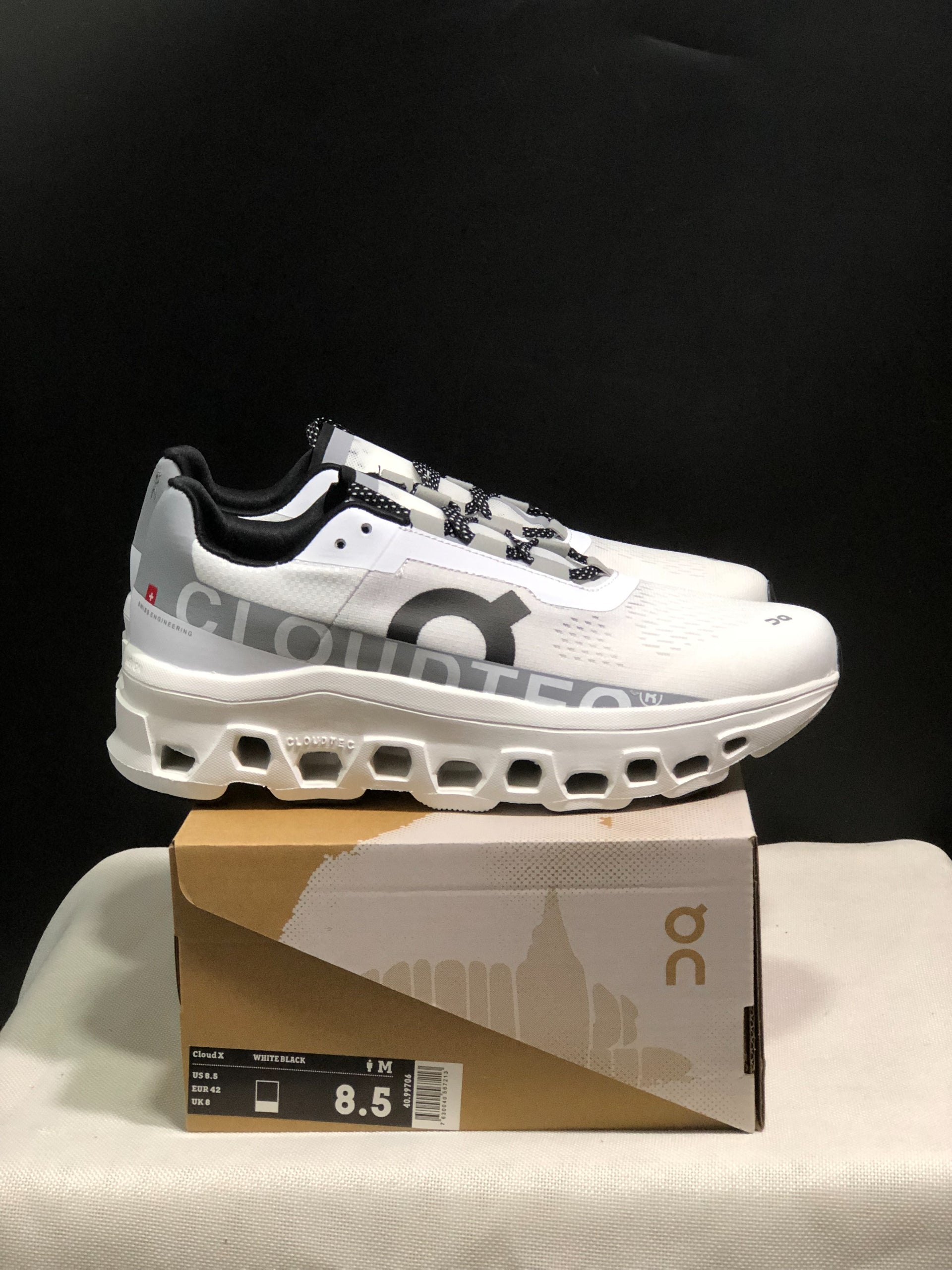On Running Cloudmonster Sneakers White