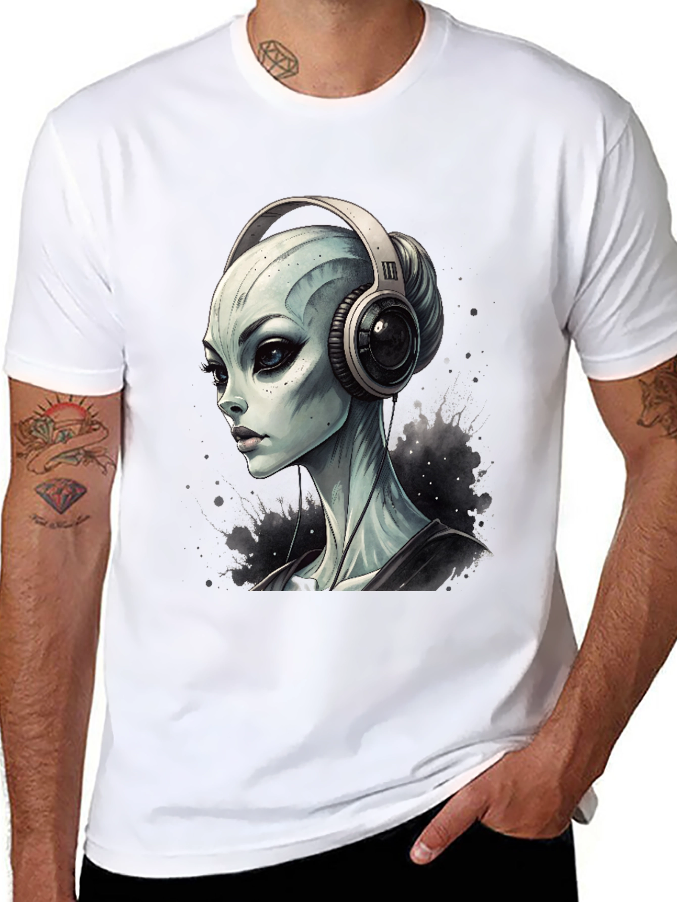 Alien DJ Black T-Shirt - Sci-Fi Music Lover Tee