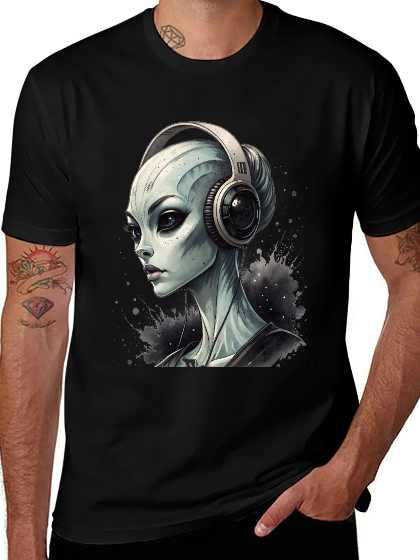 Alien DJ Black T-Shirt - Sci-Fi Music Lover Tee